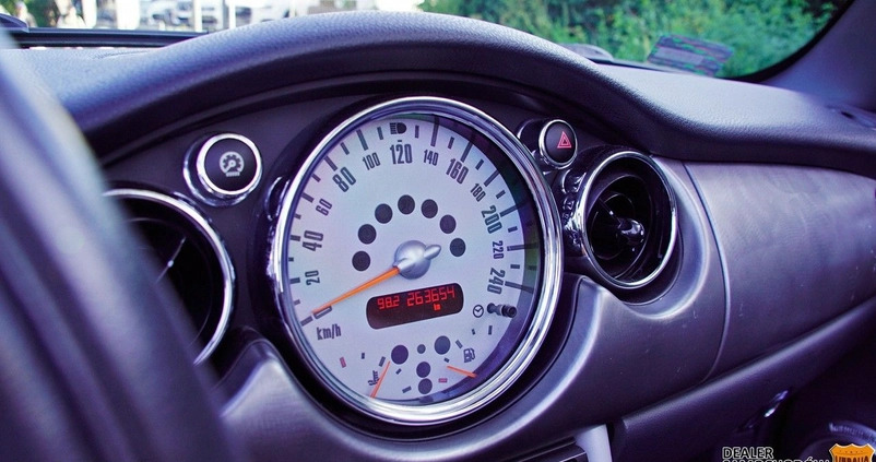 MINI Cooper S cena 25000 przebieg: 238000, rok produkcji 2006 z Gdynia małe 781
